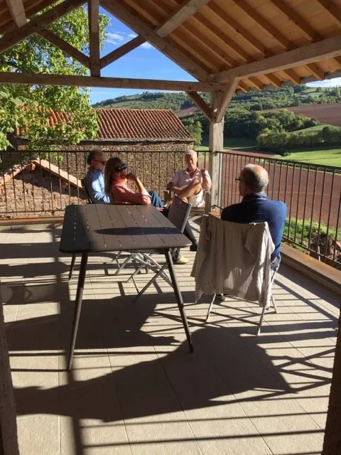 la terrasse couverte Gîte le Sureau du Brugas