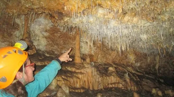 Spéléologie Proche Viaduc de Millau