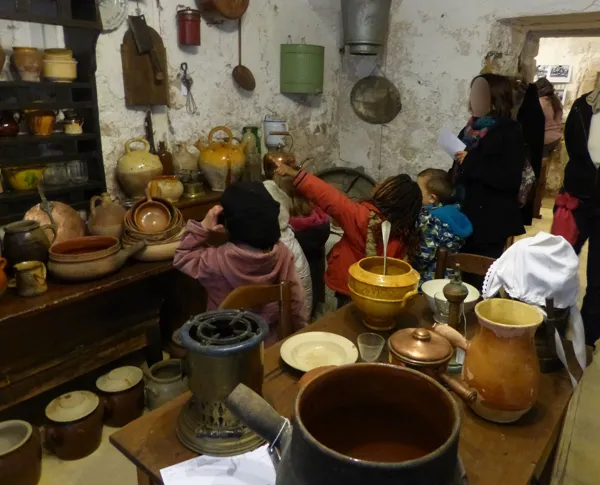 Une salle du musée de culture populaire