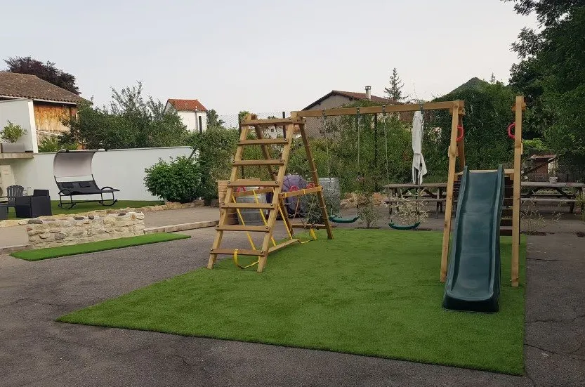 Gîte Aux tourterelles : espace enfant