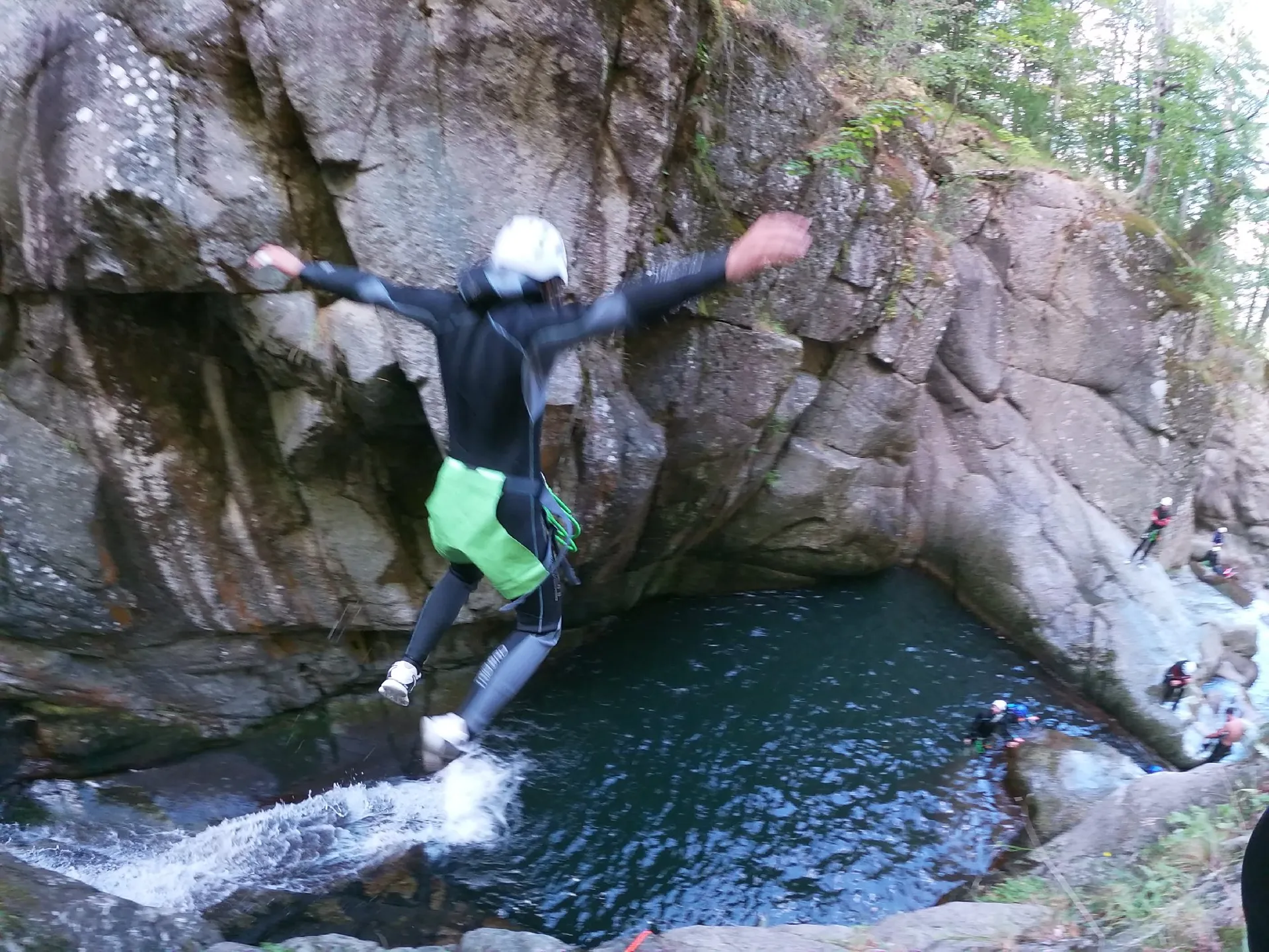 Nature et Sensations - Rando Aqua et Canyoning