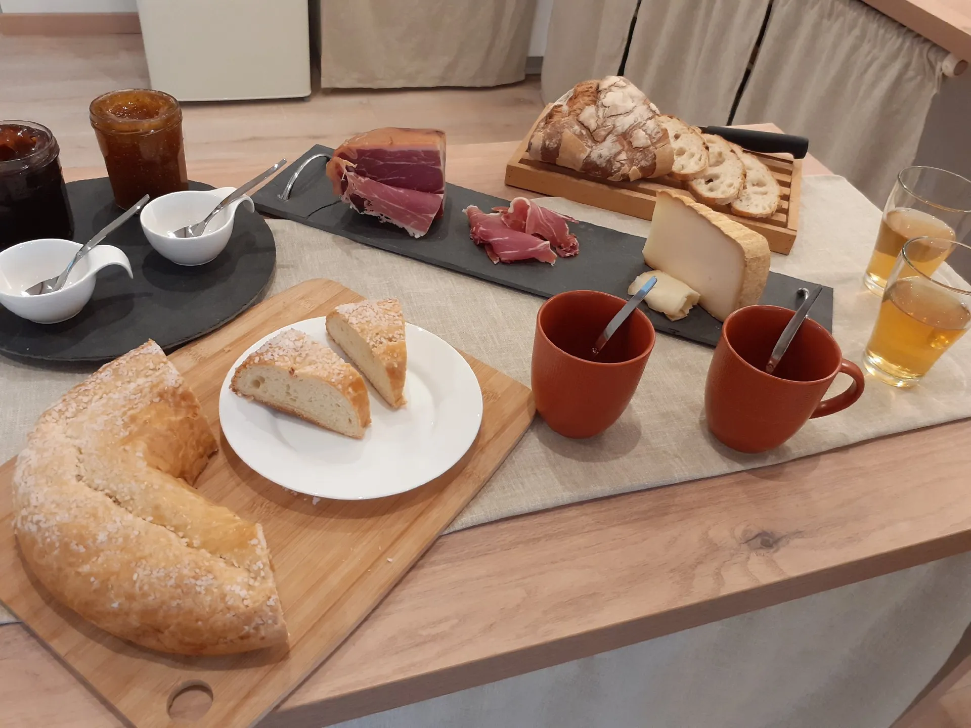 Chambres d'hôtes L'Oustal Roja : petit déjeuner