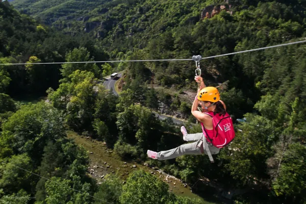 Roc et Canyon - Le Vallon des tyroliennes / Parcours Aventure